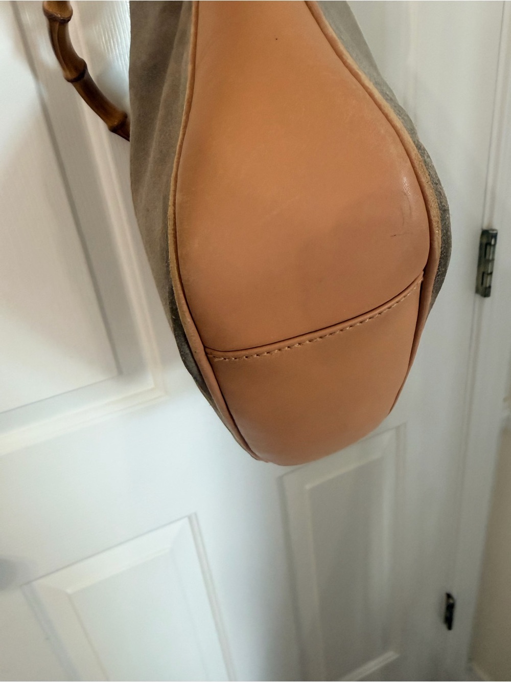 Gucci Suede and Tan Leather Shoulder Bag with Bamboo Handle - Picture 4 of 11